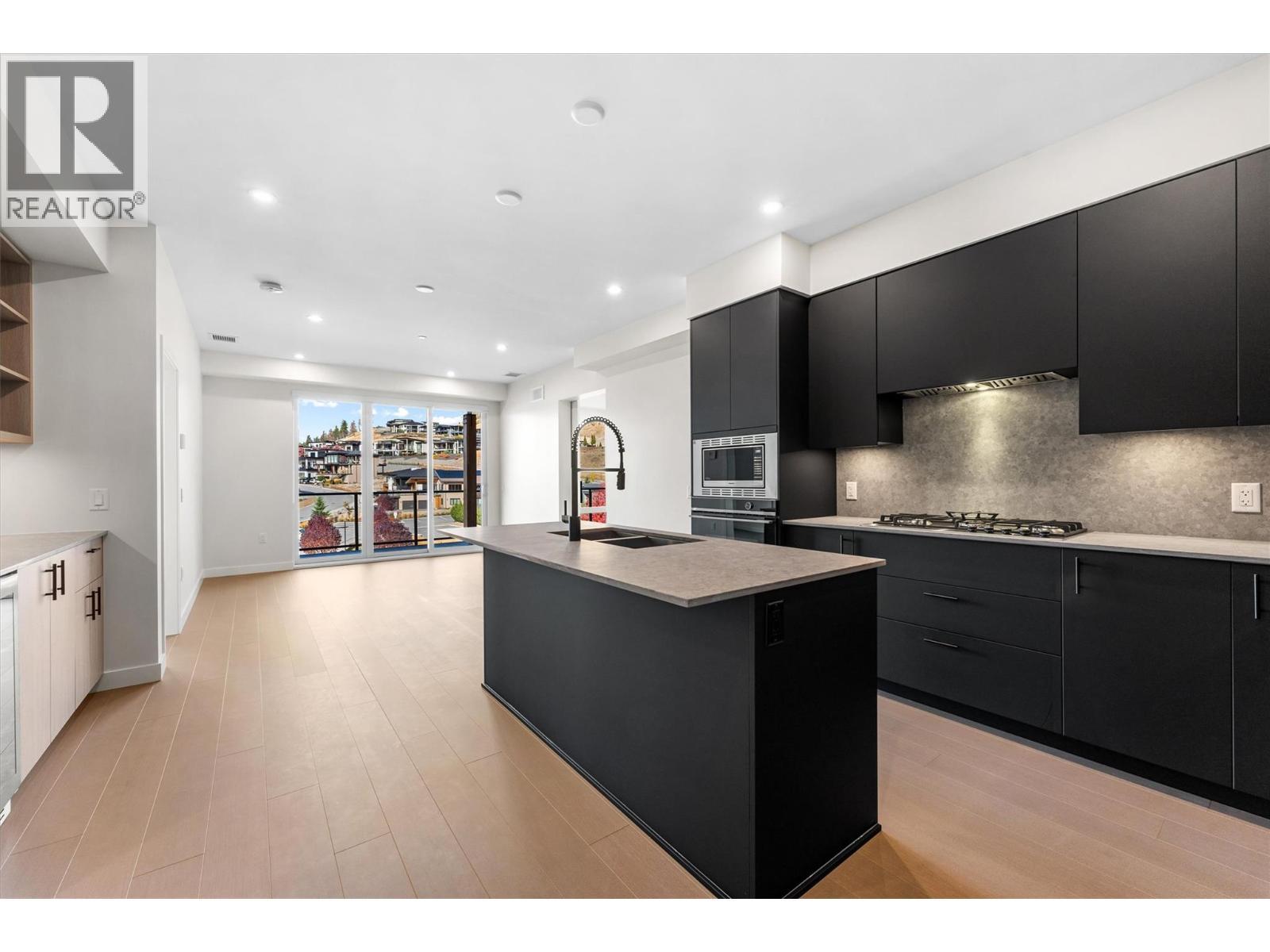 9654 Benchland Road Unit# 407. Lake Country, British Columbia