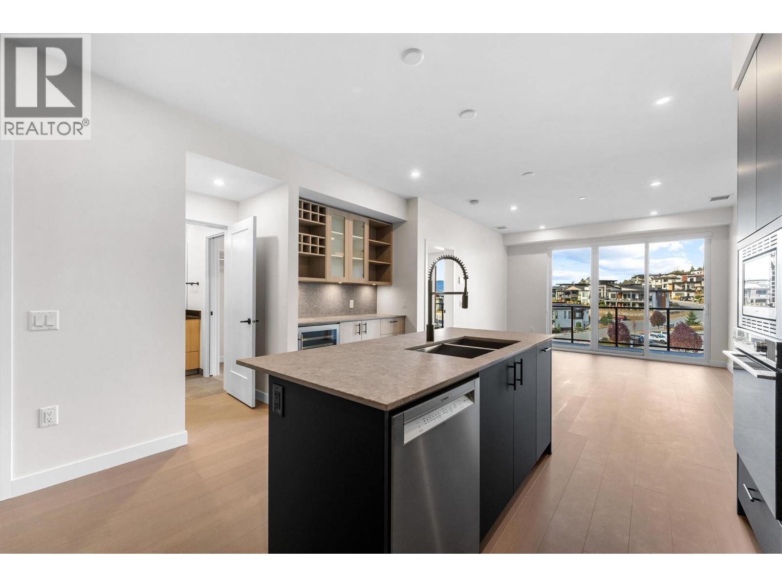 9654 Benchland Road Unit# 407. Lake Country, British Columbia