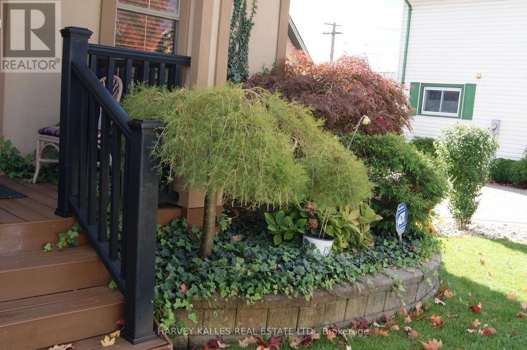 Main - 70 Centre Street W, Strathroy-Caradoc (nw)