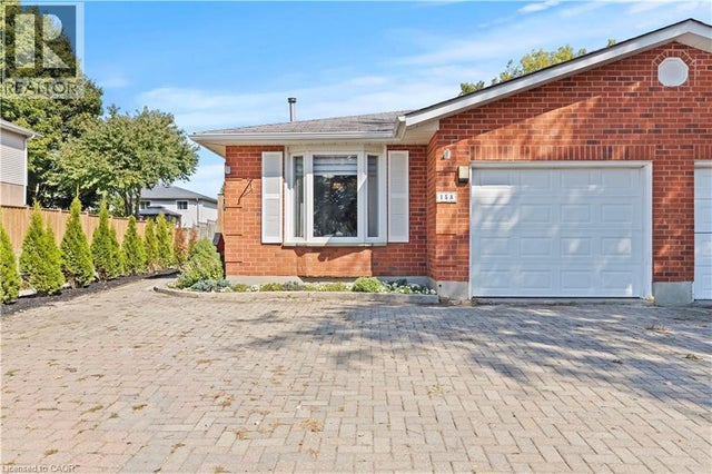 15 Oak Avenue Unit# A, Paris