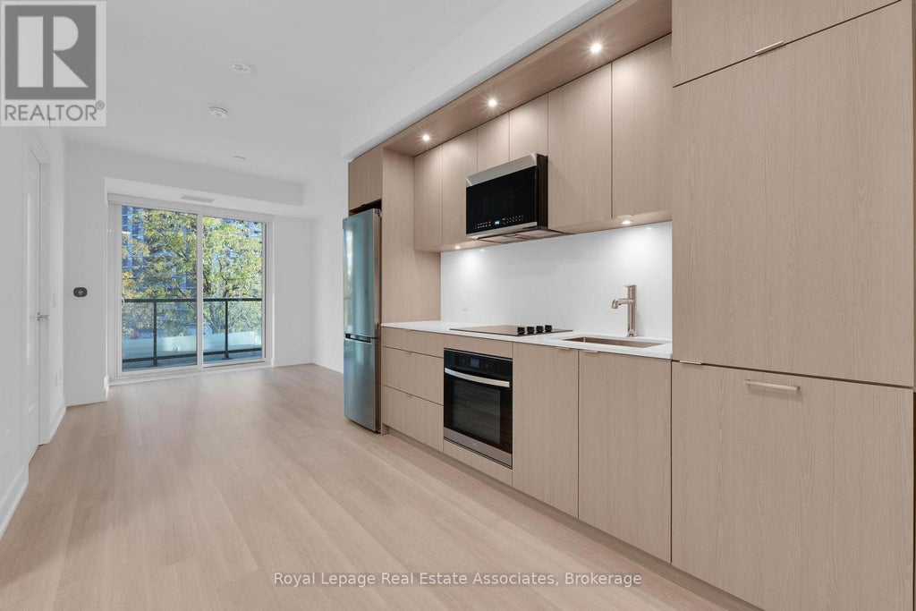 405 - 60 Central Park Roadway, Toronto (islington-City Centre West)