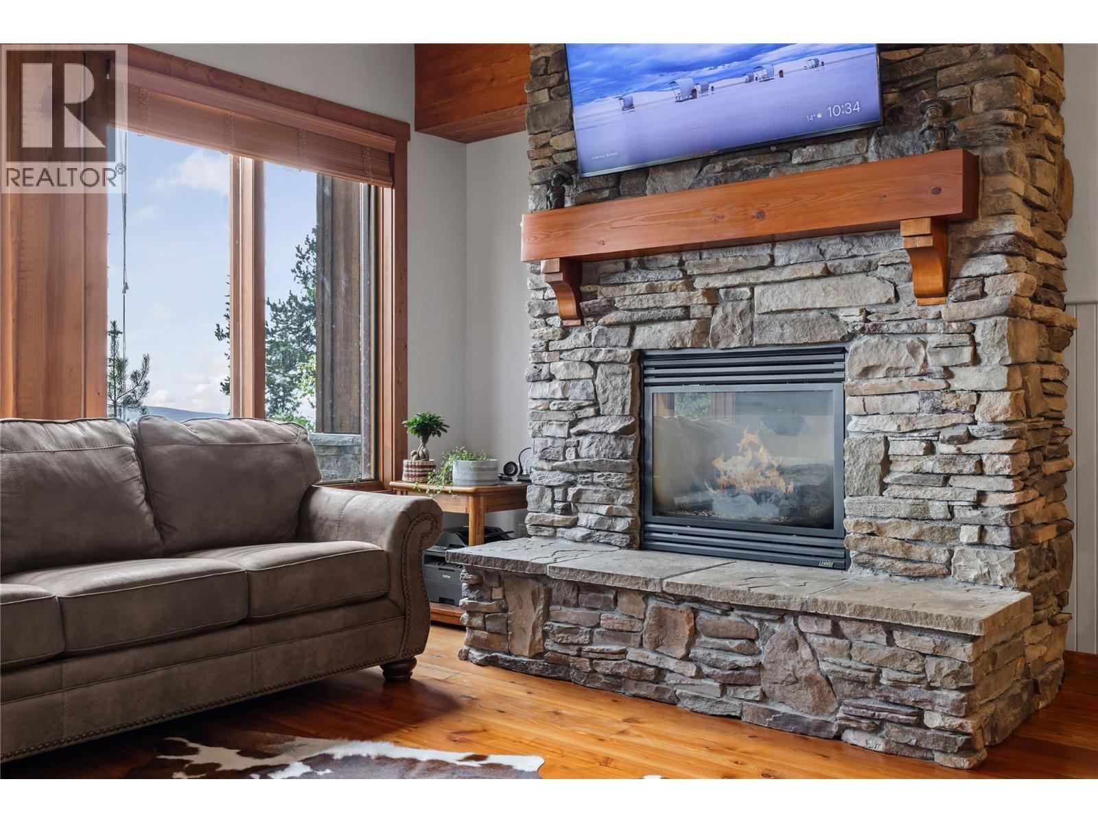 5925 Snow Pines Way Unit# 1. Big White, British Columbia