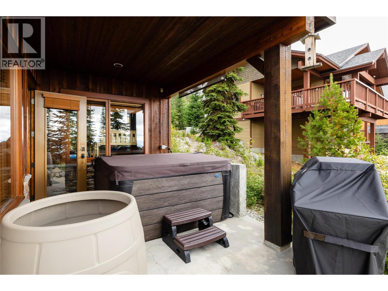5925 Snow Pines Way Unit# 1. Big White, British Columbia