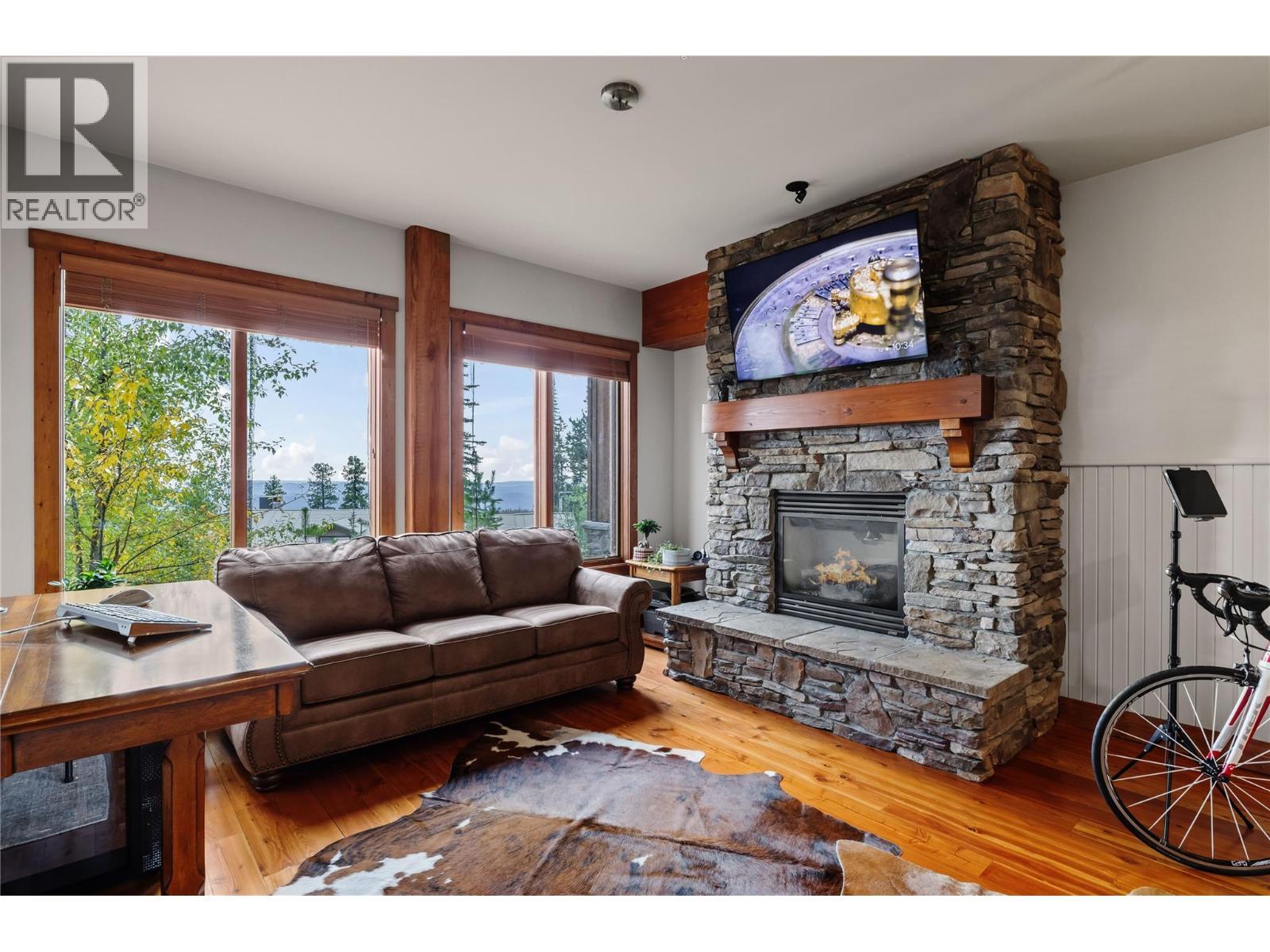 5925 Snow Pines Way Unit# 1. Big White, British Columbia