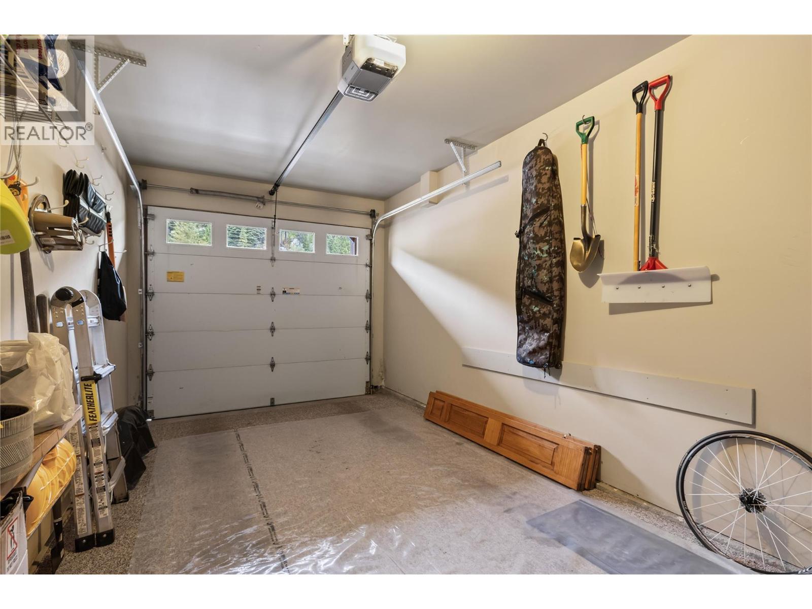 5925 Snow Pines Way Unit# 1. Big White, British Columbia