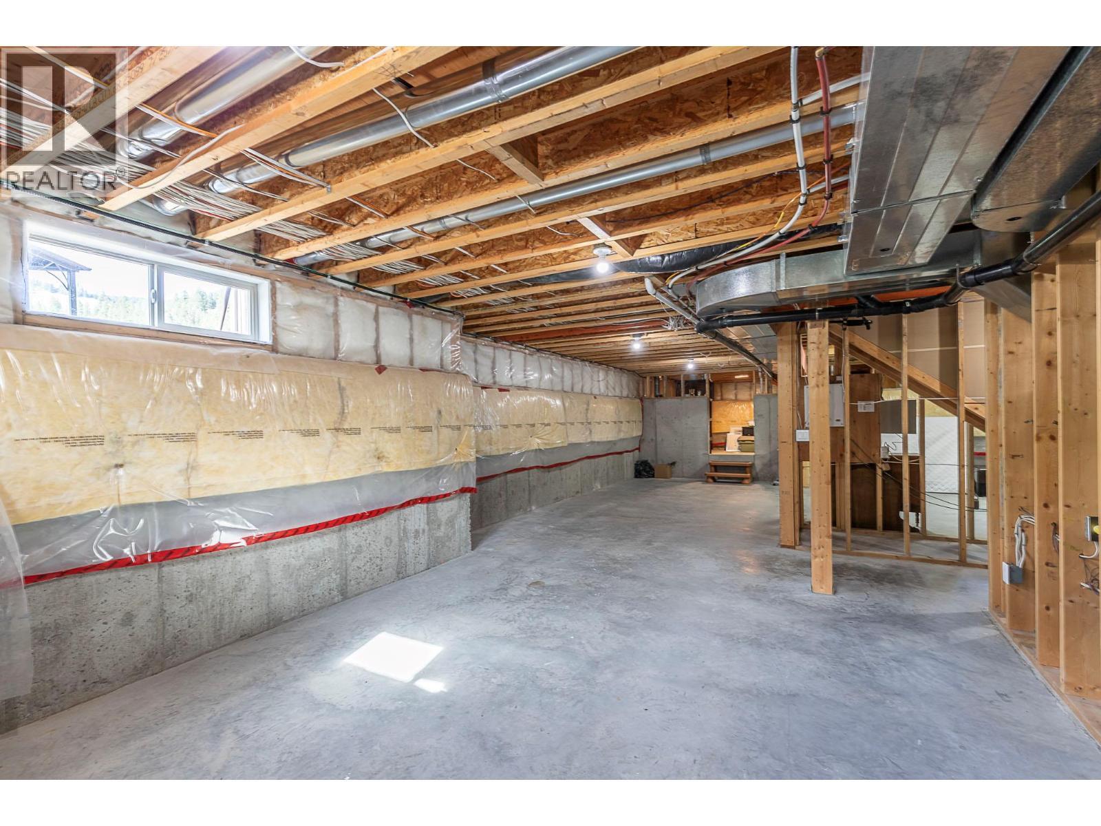 5575 Highway 6 Highway. Coldstream, British Columbia