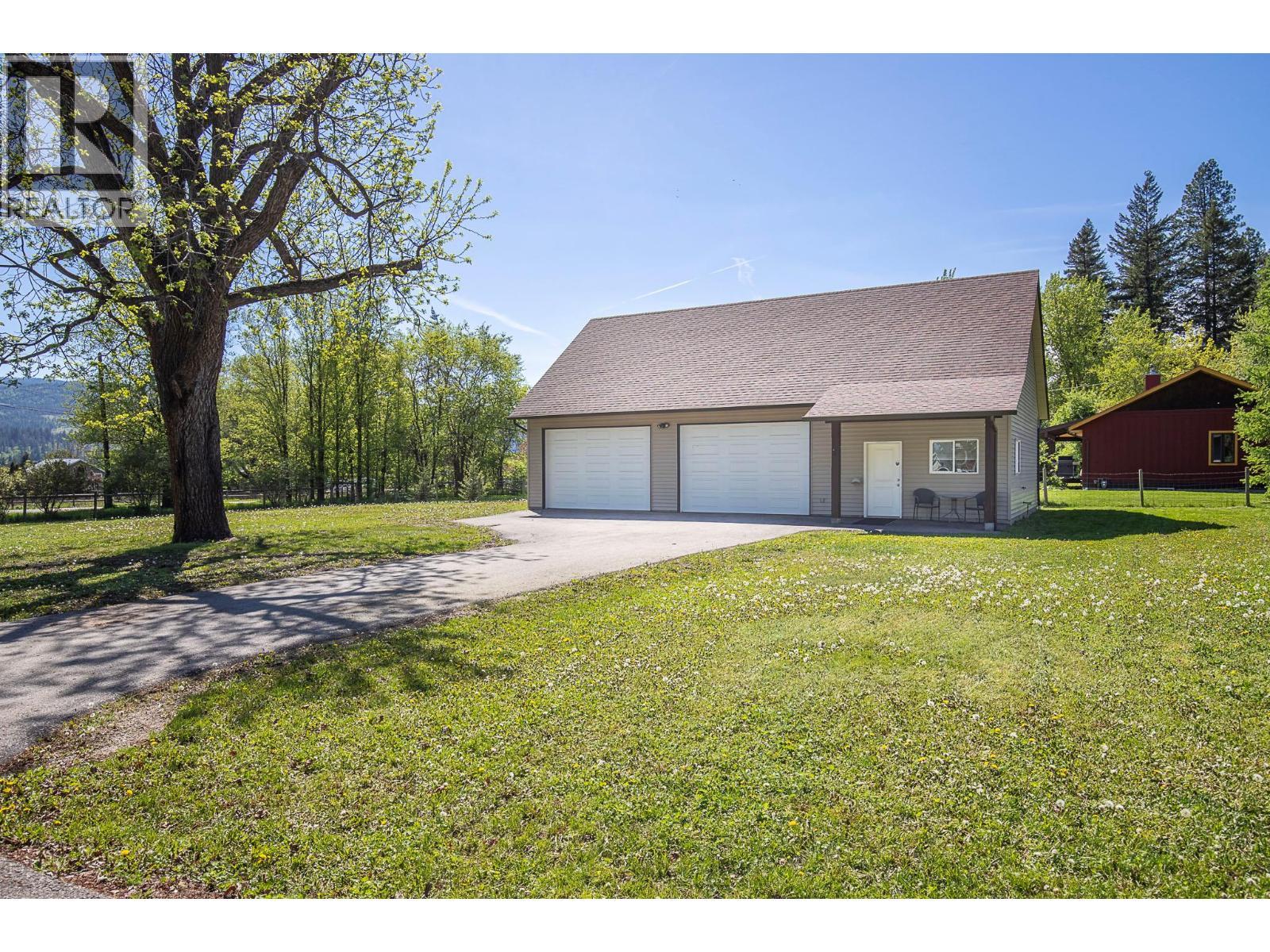 5575 Highway 6 Highway. Coldstream, British Columbia