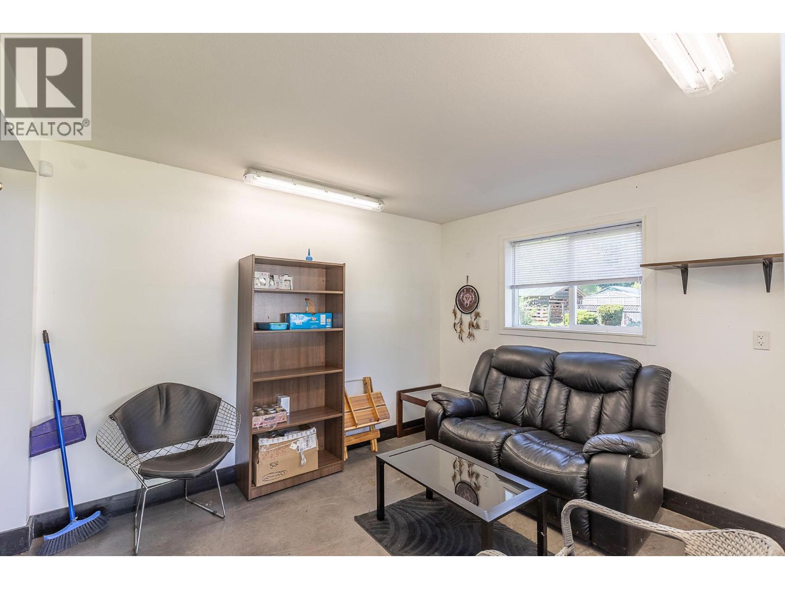 5575 Highway 6 Highway. Coldstream, British Columbia