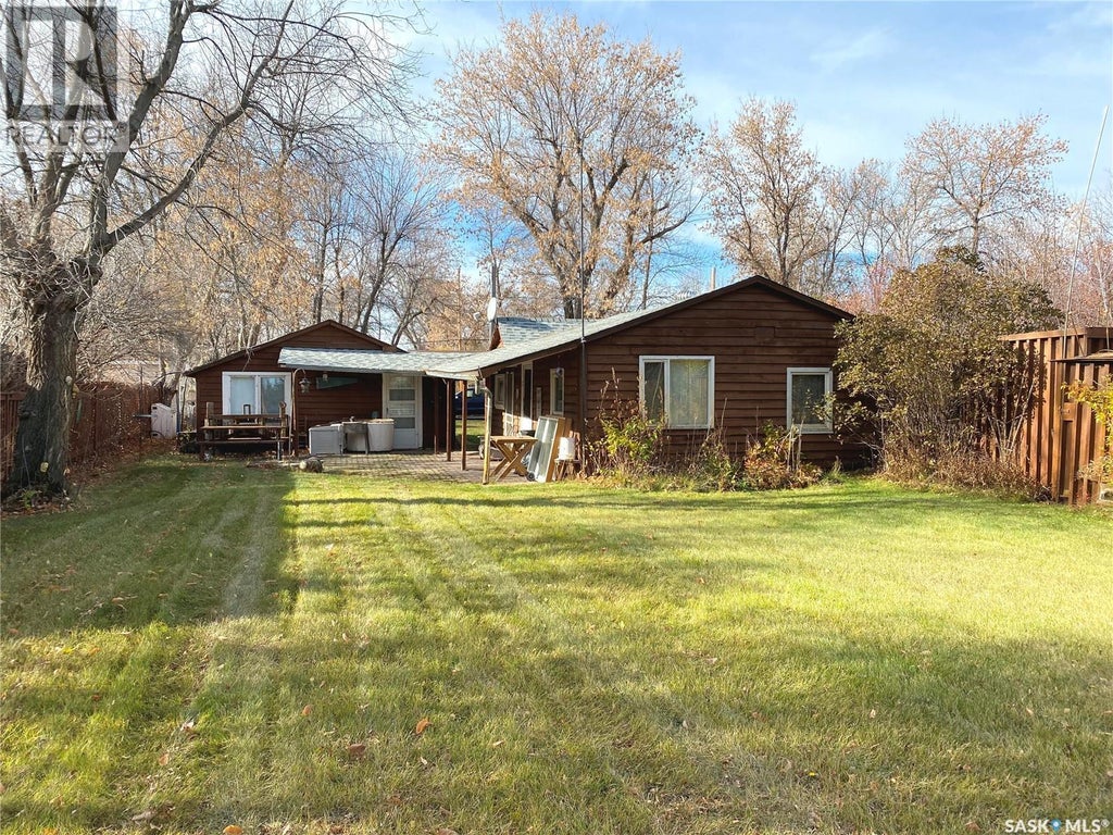 69 Elm Street, Katepwa Beach