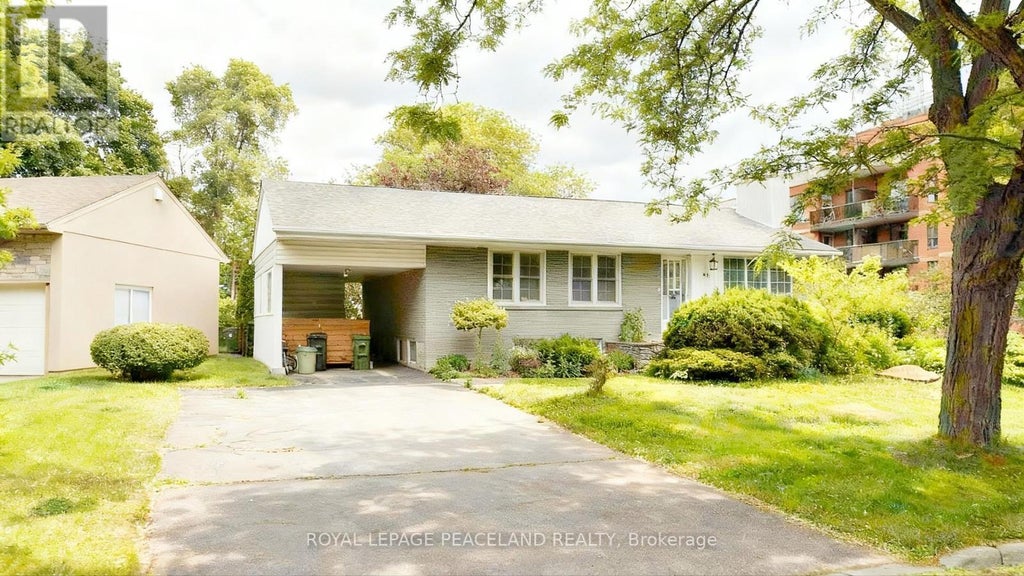 Upper/utility Included - 66 Paperbirch Drive, Toronto (banbury-Don Mills)