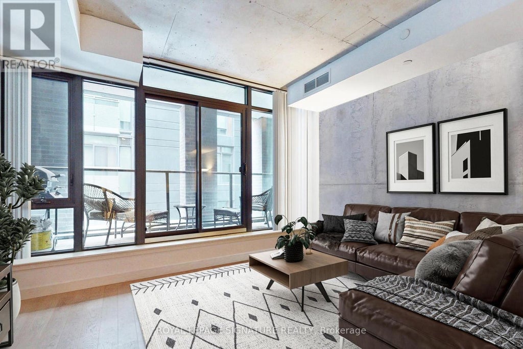 317 - 111 Bathurst Street, Toronto (waterfront Communities)