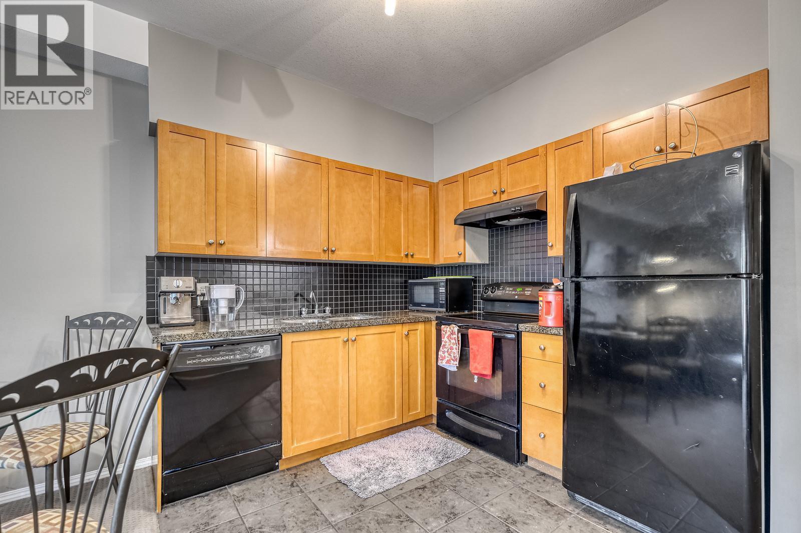 1873 Country Club Drive Unit# 2305. Kelowna, British Columbia