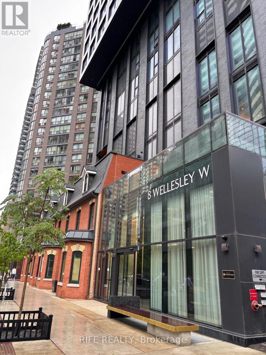 2316 - 8 Wellesley Street W, Toronto (bay Street Corridor)