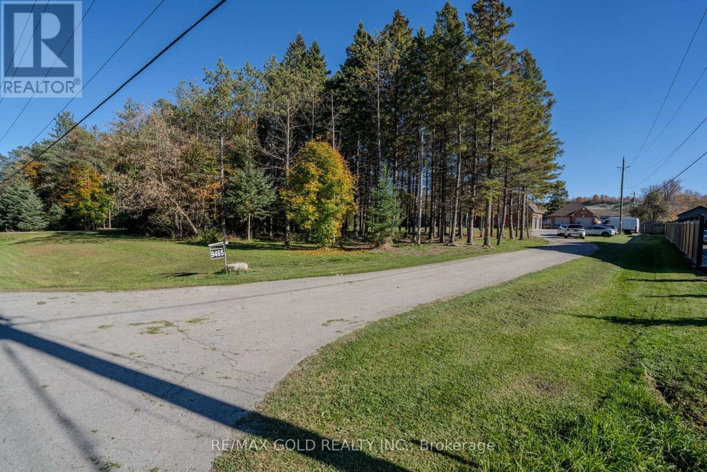 9465 17th Side Road, Erin