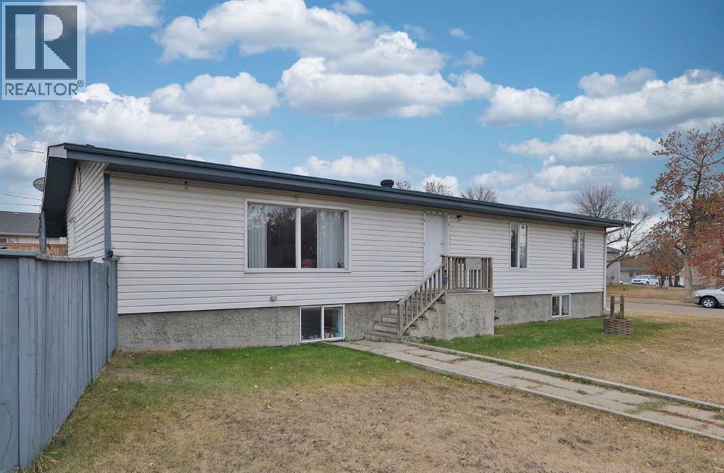 5611 53 Avenue, Camrose