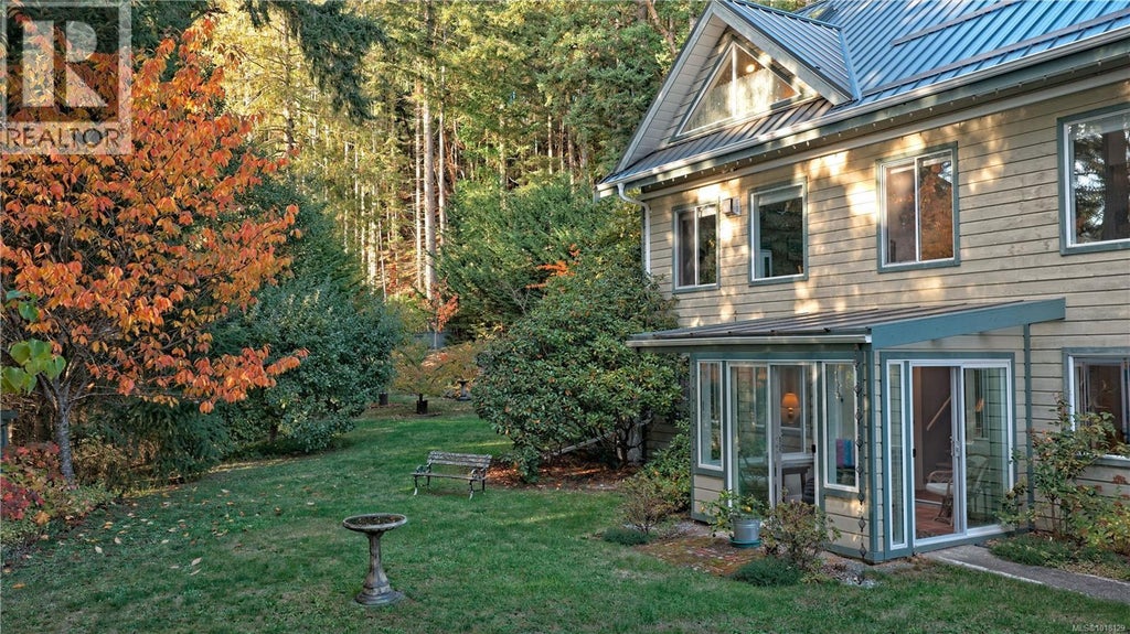 178 Elizabeth Drive, Salt Spring