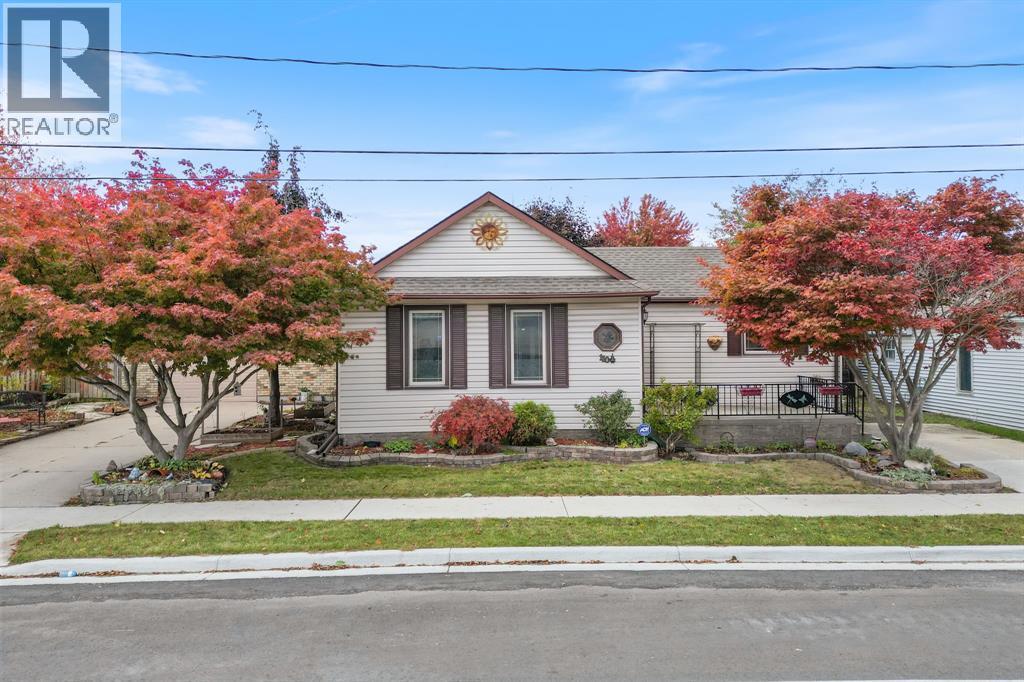 110 Street Clair Street, Point Edward