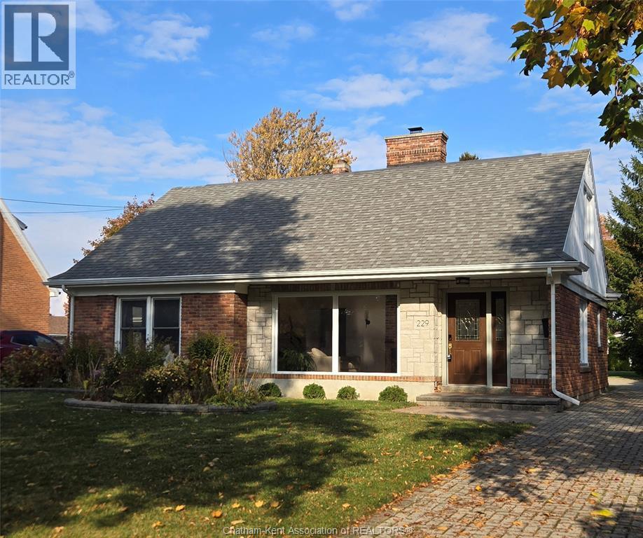 229 Elizabeth Street, Chatham