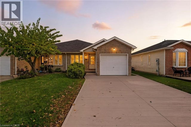 240 Oakcrest Avenue, Welland