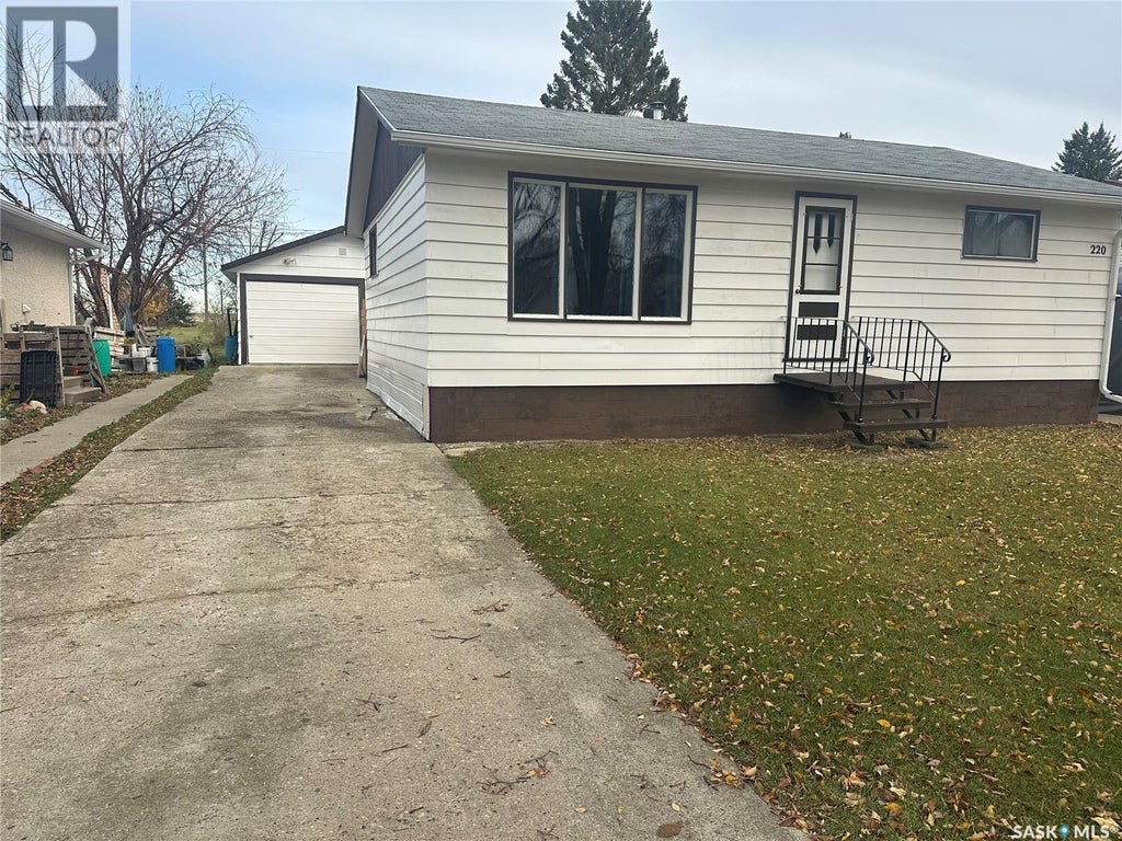 220 Avenue Road, Kamsack