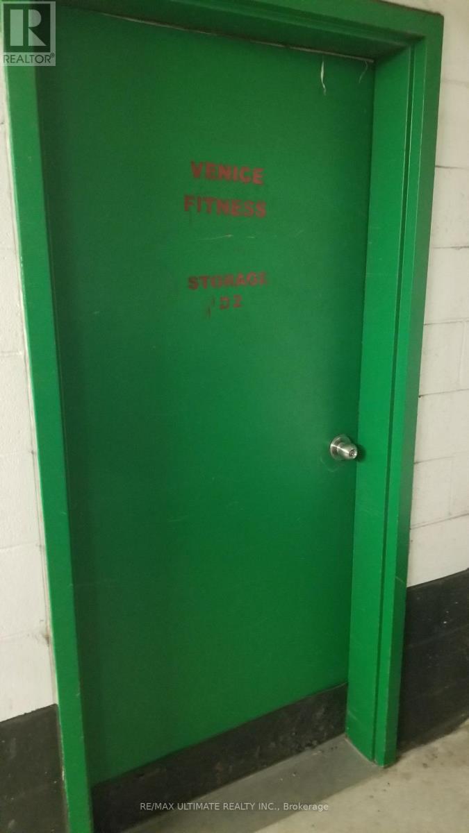 Locker D2 - 393 King Street W, Toronto (waterfront Communities)