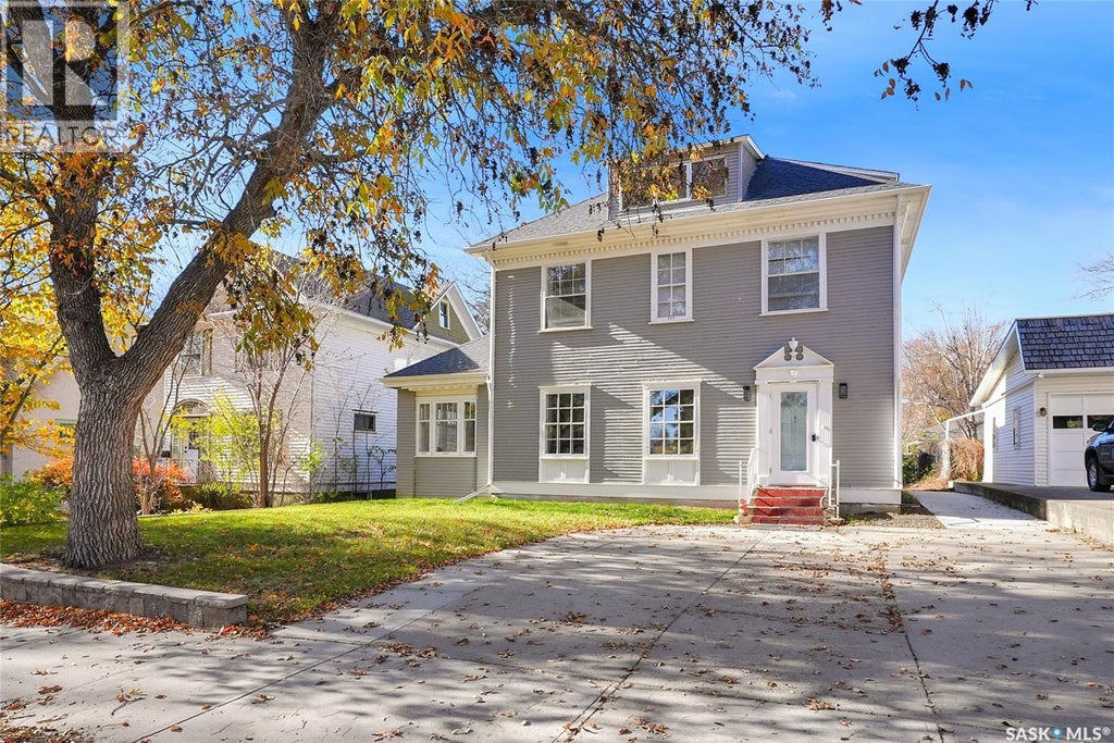 1136 1st Avenue Nw, Moose Jaw