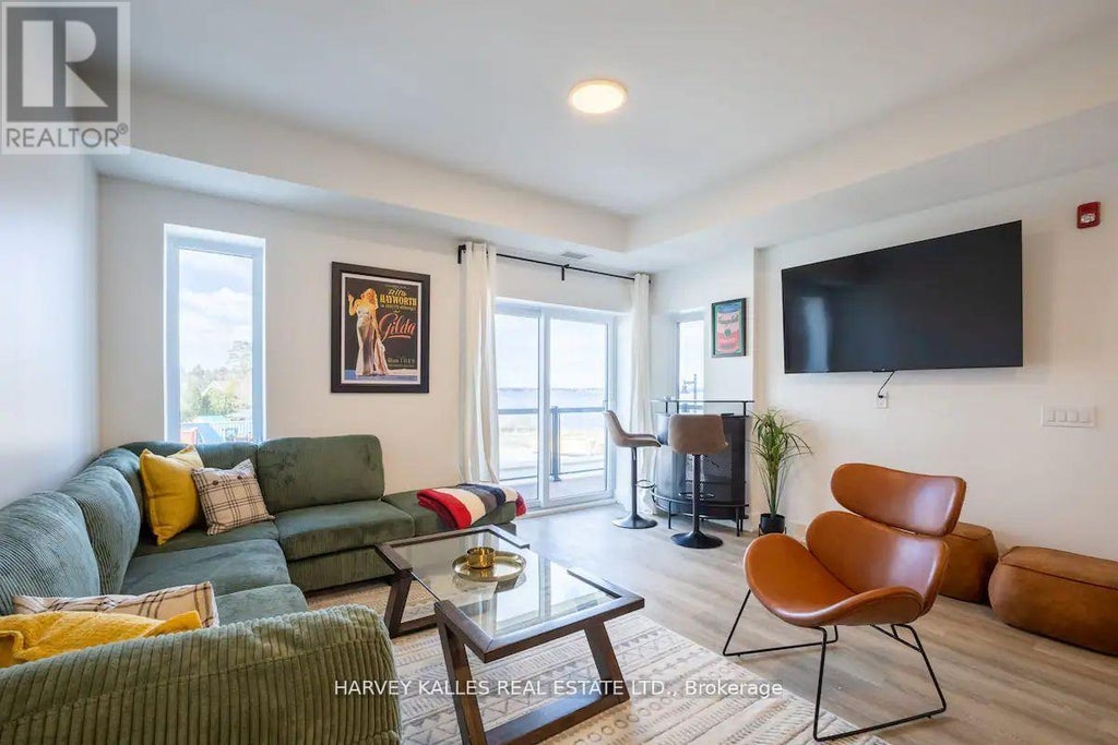 205 - 19b West Street, Kawartha Lakes (fenelon Falls)