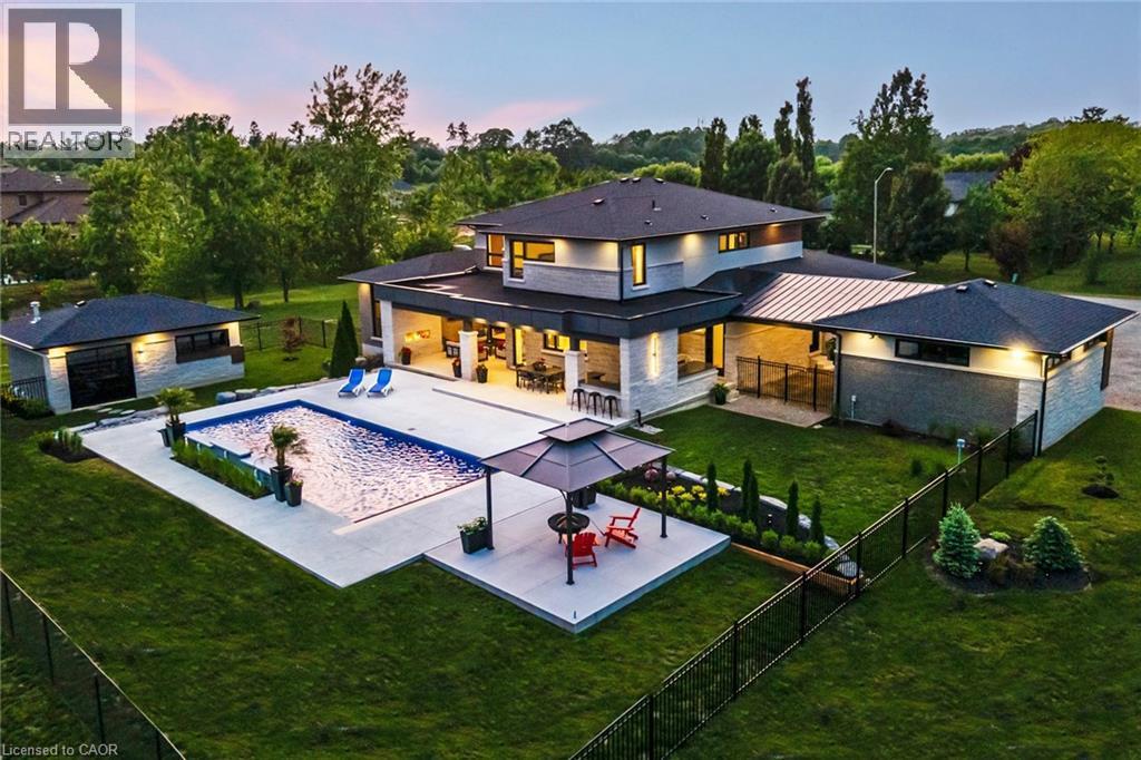 6 Shakespeare Road, Dundas