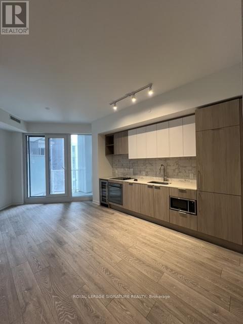 707 - 2020 Bathurst Street, Toronto (humewood-Cedarvale)