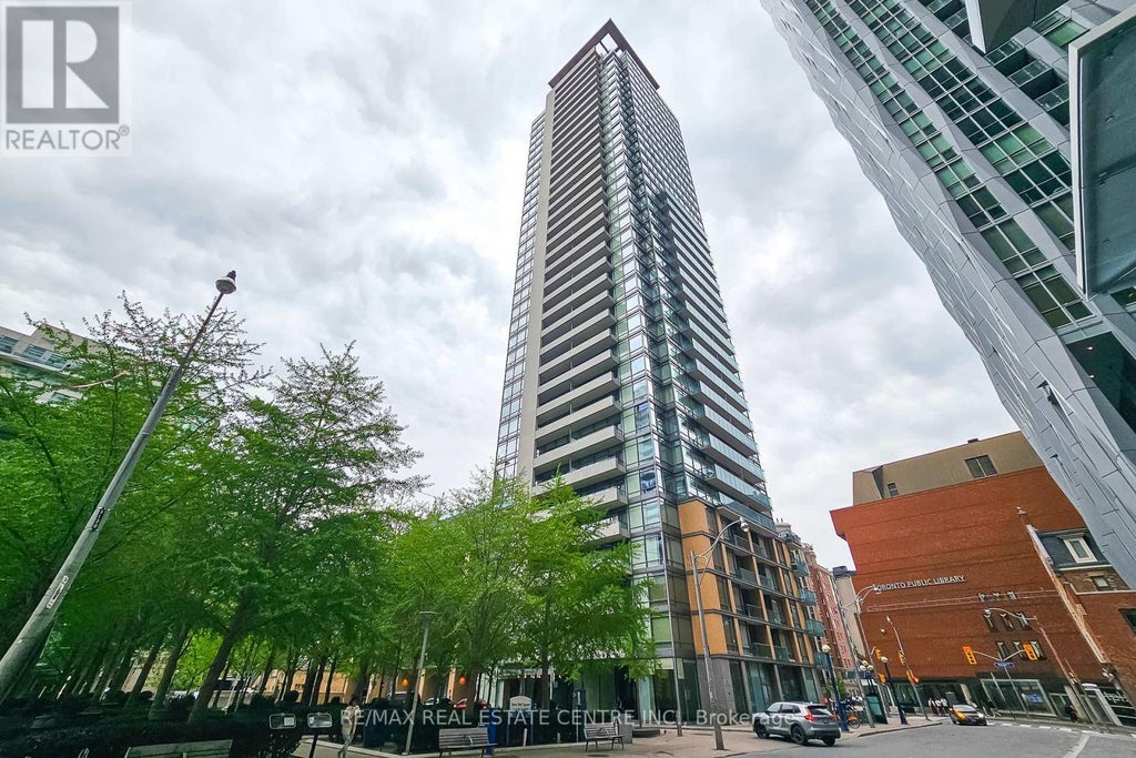 3106 - 18 Yorkville Avenue, Toronto (annex)