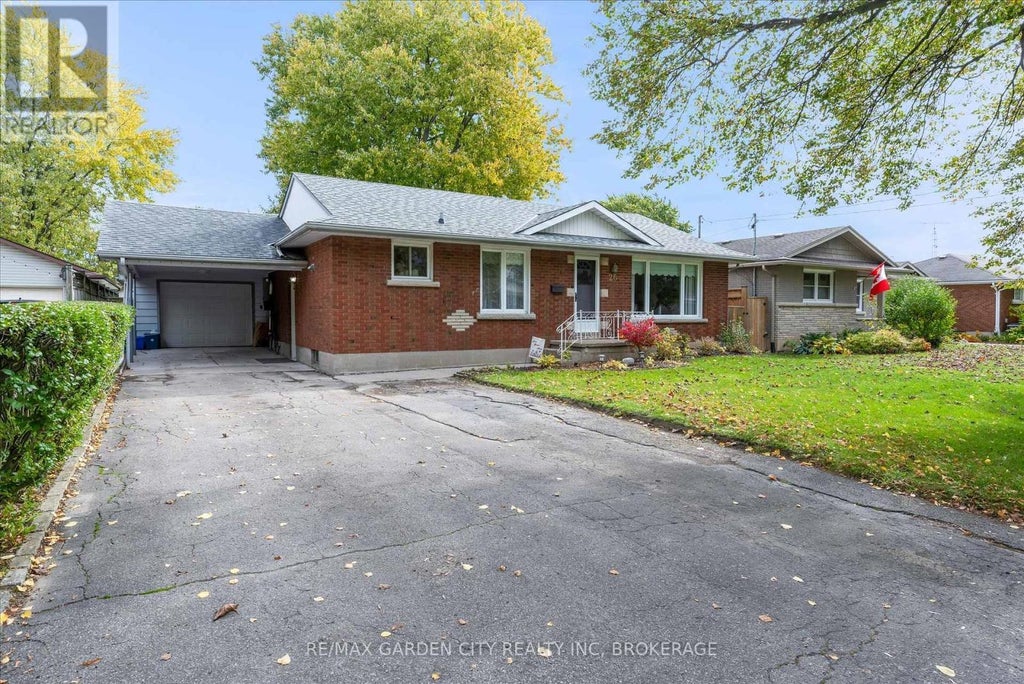 26 Howard Avenue, St. Catharines (lakeport)
