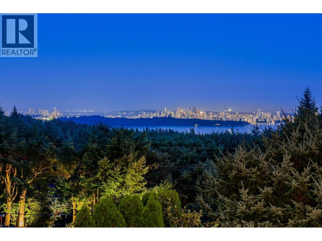 4375 Woodcrest Road, West Vancouver