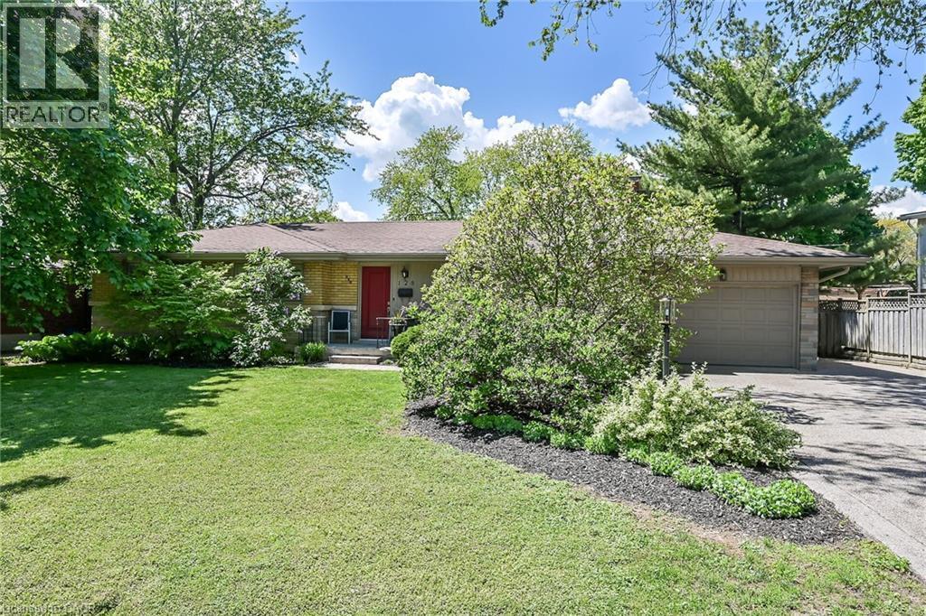 128 Oneida Boulevard, Ancaster