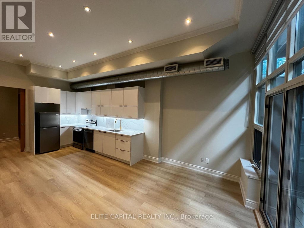 B02 - 135 Dalhousie Street, Toronto (church-Yonge Corridor)