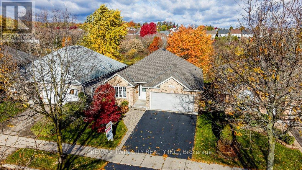 670 Salzburg Drive, Waterloo