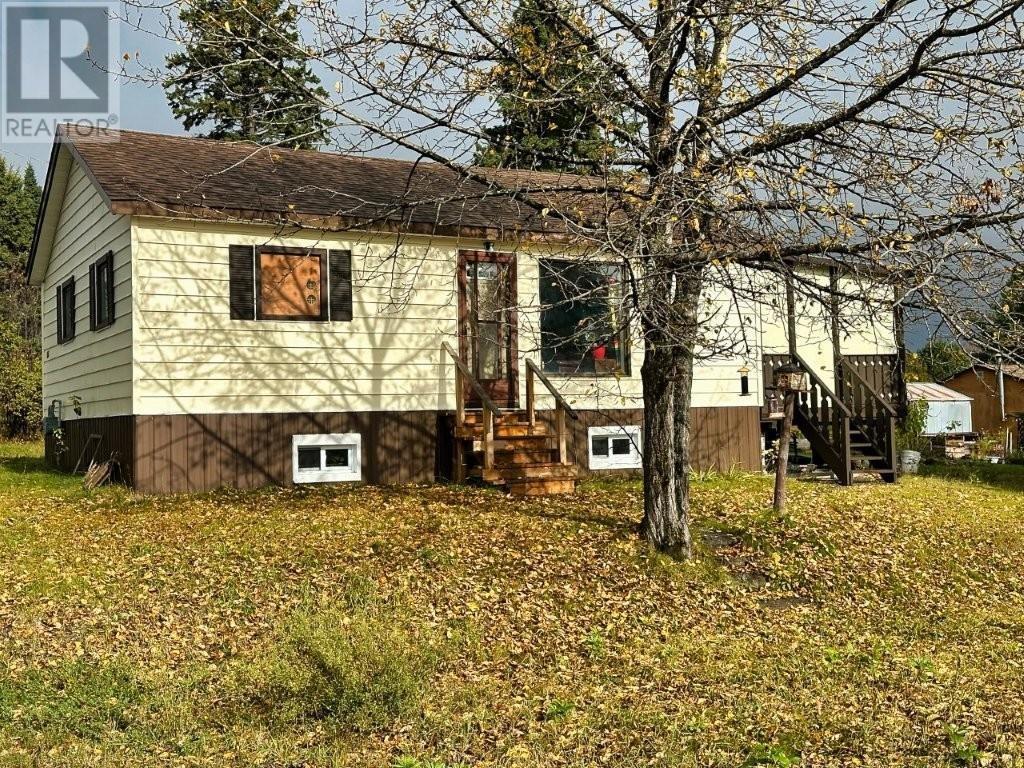 86 Front Street, Nipigon
