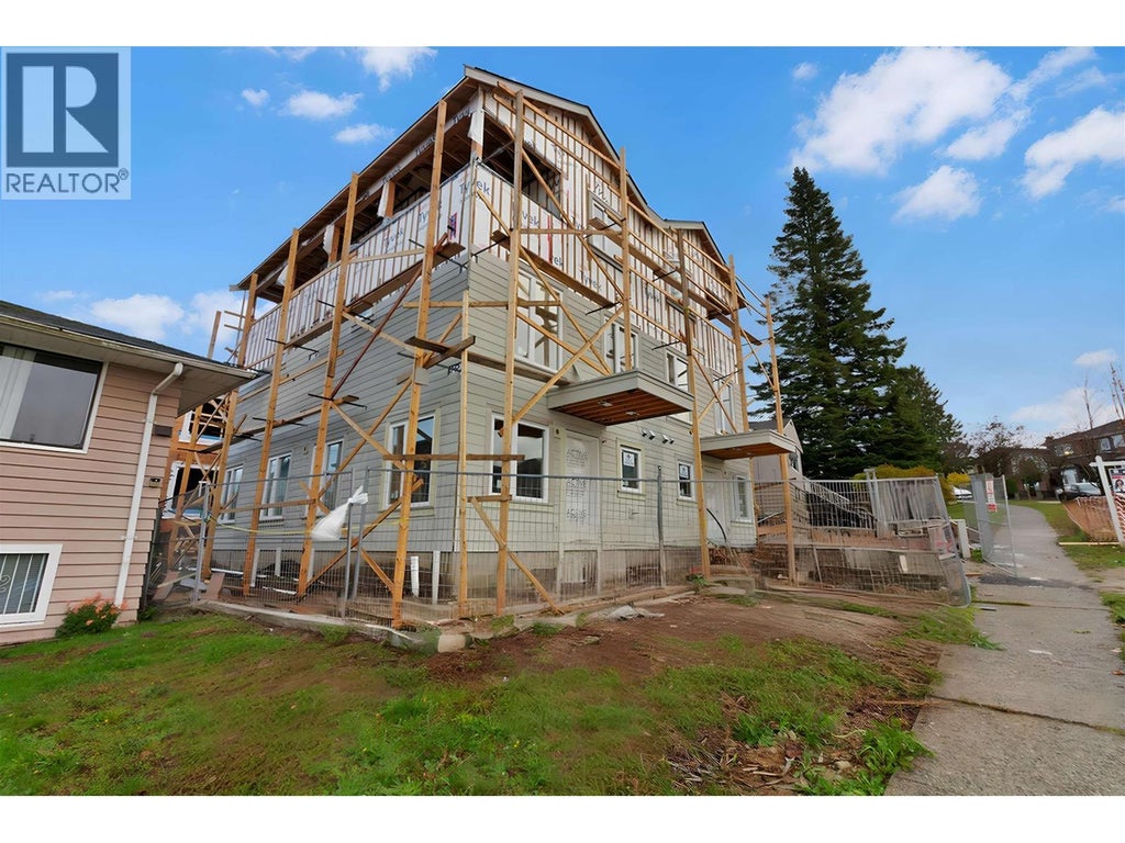 2 3581 Haida Street, Vancouver