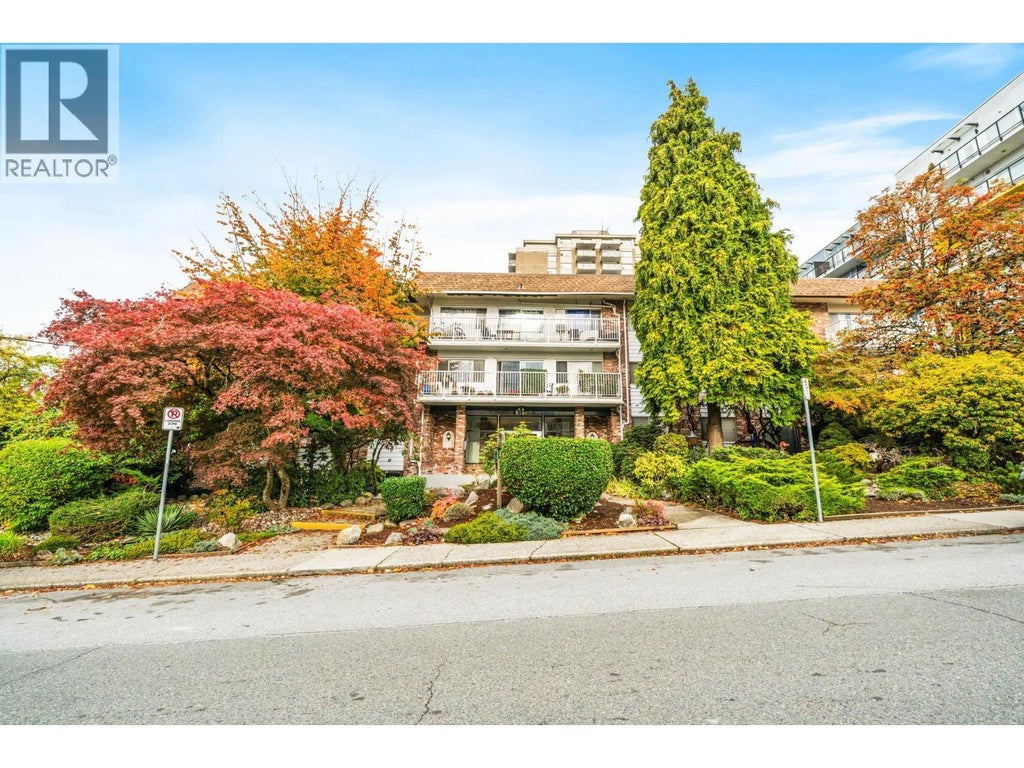 202 815 Fourth Avenue, New Westminster