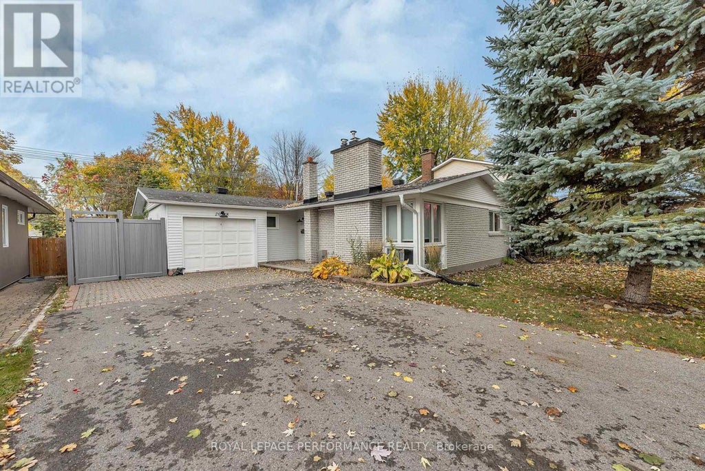 2018 Quincy Avenue, Ottawa