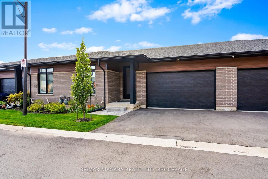 11 - 300 Richmond Street, Thorold (confederation Heights)