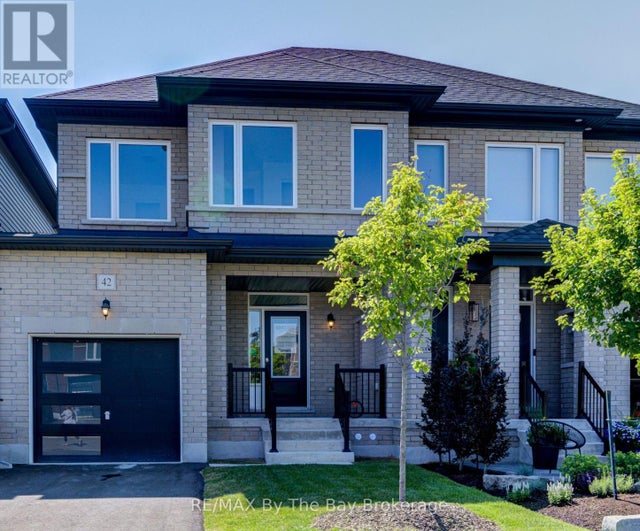 42 Lisa Street, Wasaga Beach