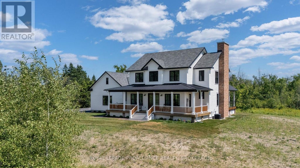 514 Caton Road, Loyalist (bath)