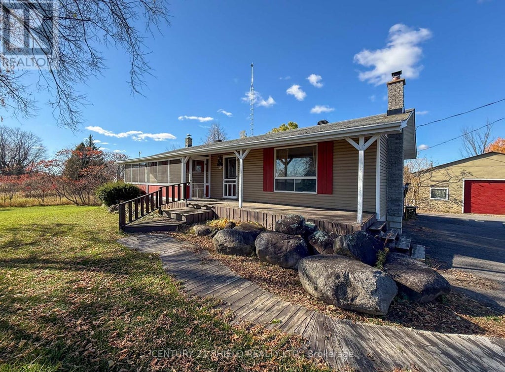 16297 Northfield Road, South Stormont