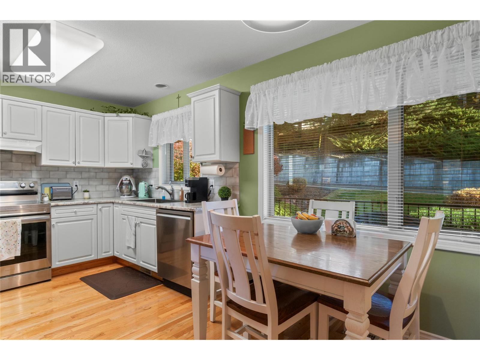 4483 14 Street Ne. Salmon Arm, British Columbia