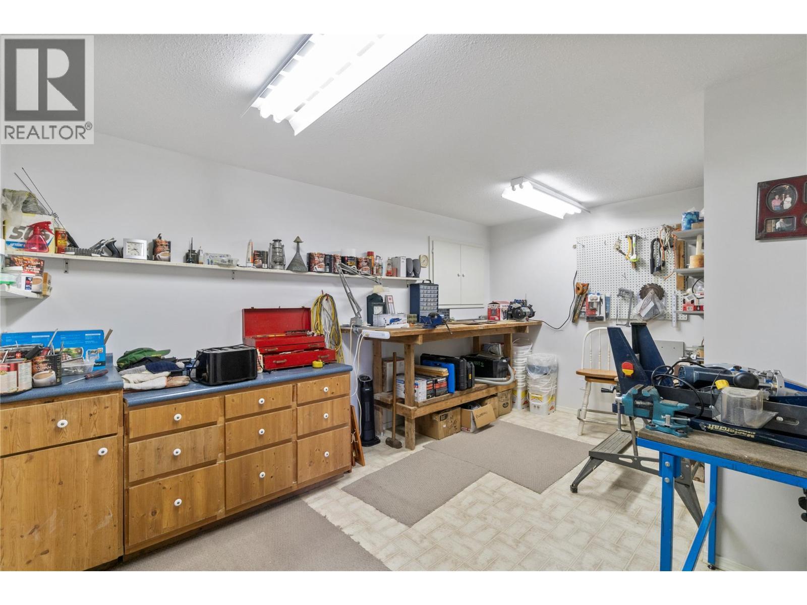 4483 14 Street Ne. Salmon Arm, British Columbia