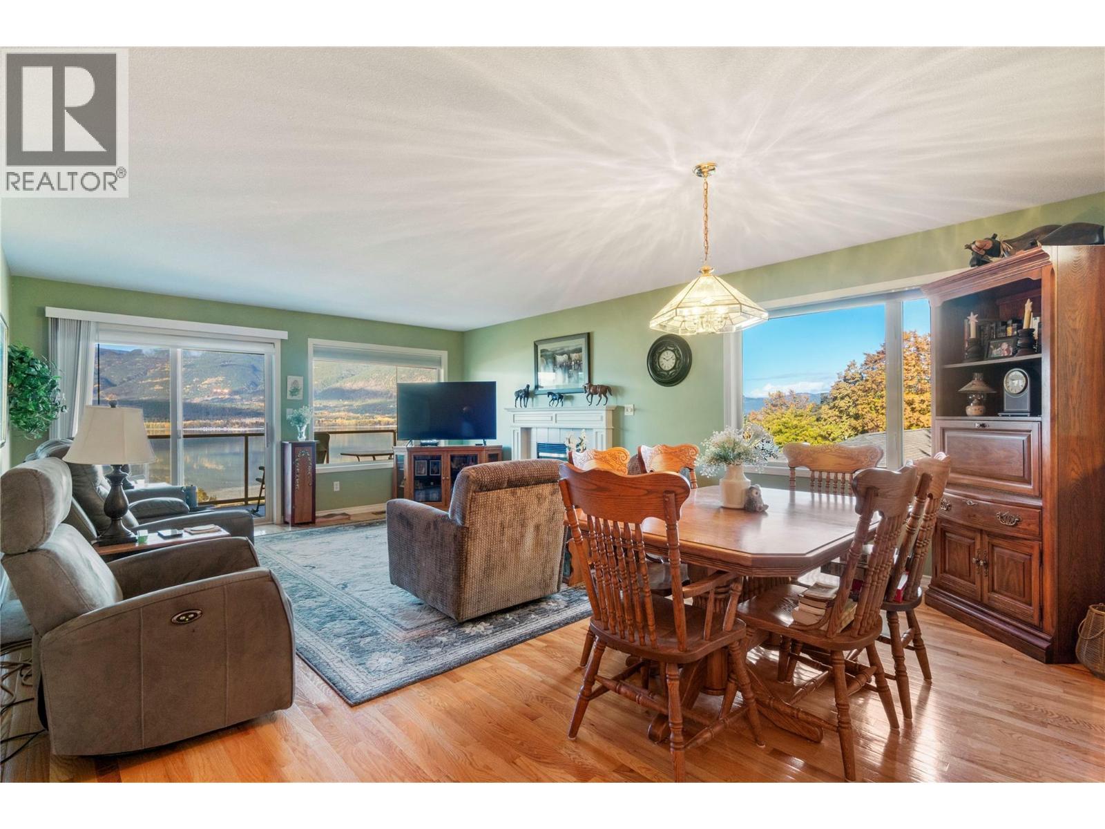 4483 14 Street Ne. Salmon Arm, British Columbia