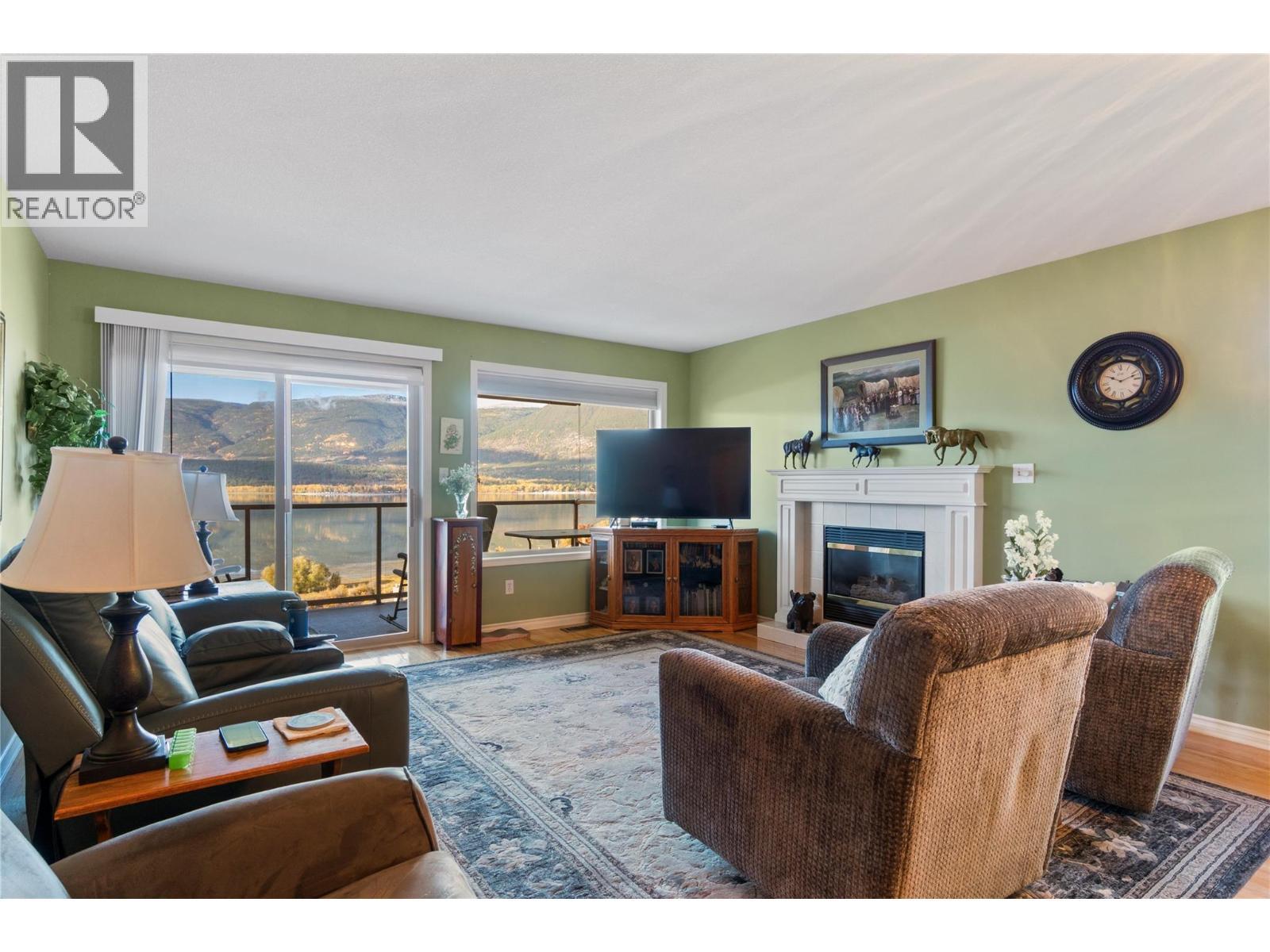 4483 14 Street Ne. Salmon Arm, British Columbia