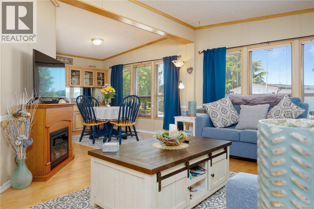 12 6245 Metral Drive, Nanaimo