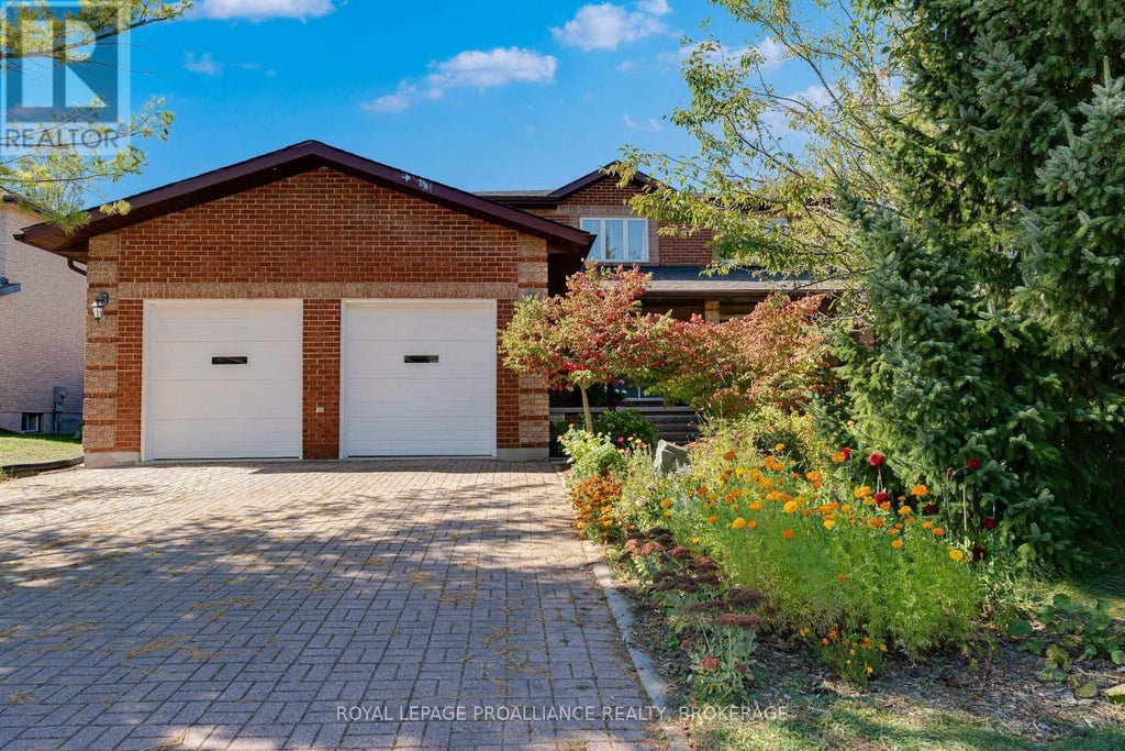 995 Auden Park Drive, Kingston (city Southwest)