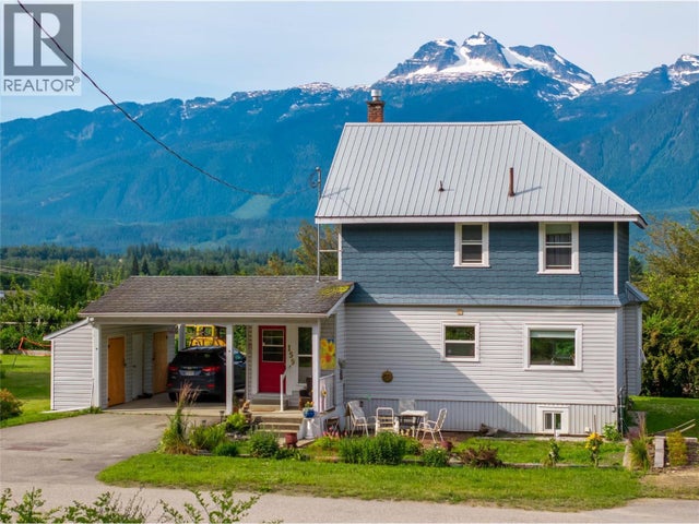 159 Track Street E, Revelstoke
